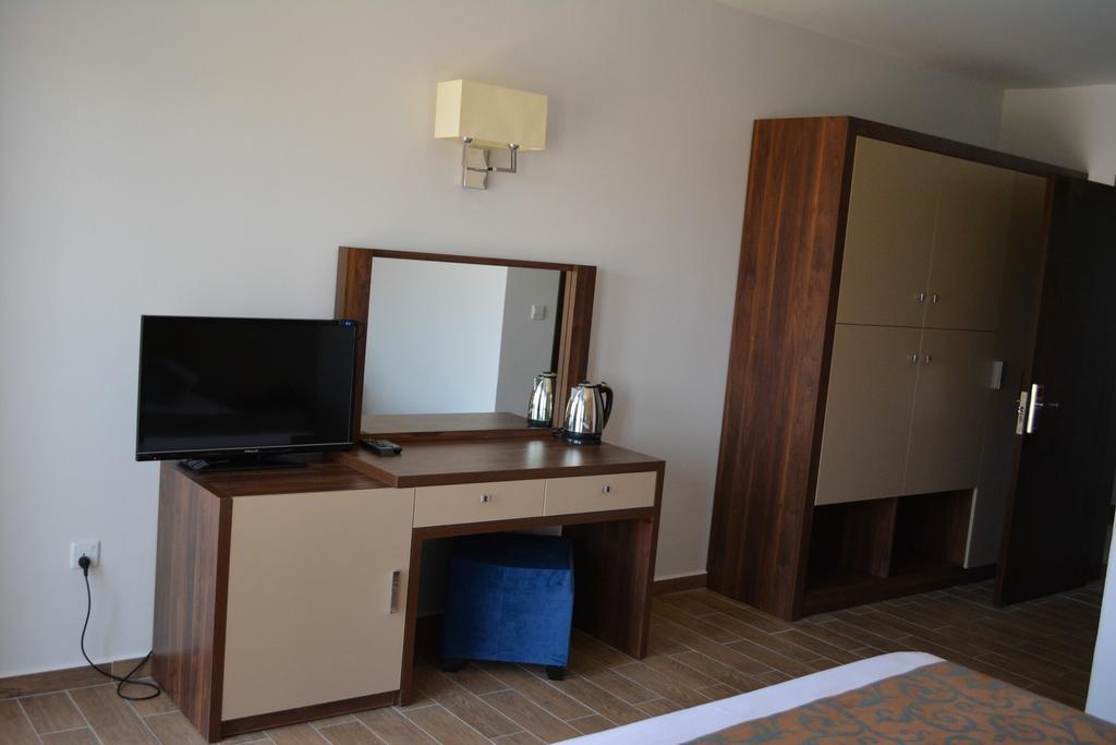 Club Simena Hotel Vasilia Luaran gambar