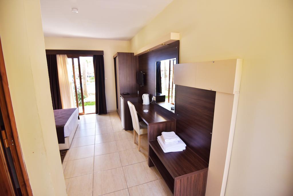 Club Simena Hotel Vasilia Luaran gambar
