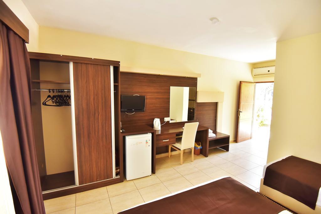 Club Simena Hotel Vasilia Luaran gambar
